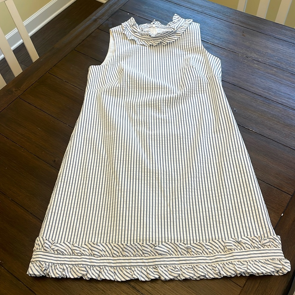 Beautiful Eliza J Blue And White Seersucker Dress Size 10